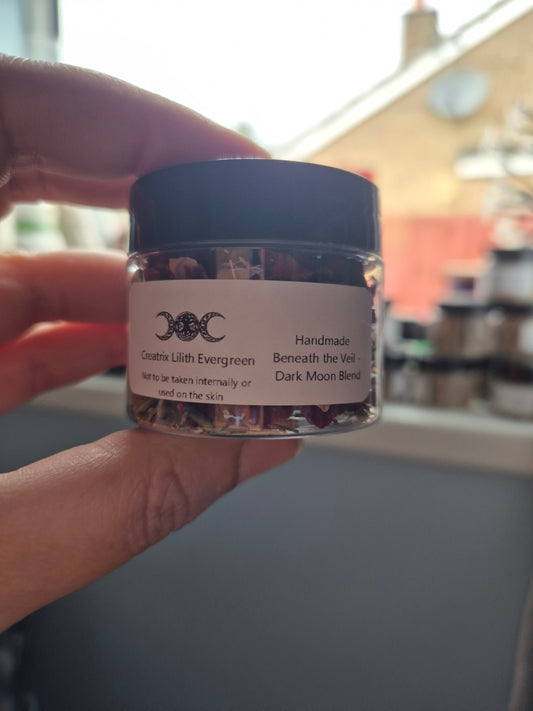Beneath the Veil – Dark Moon Ritual Herb Blend